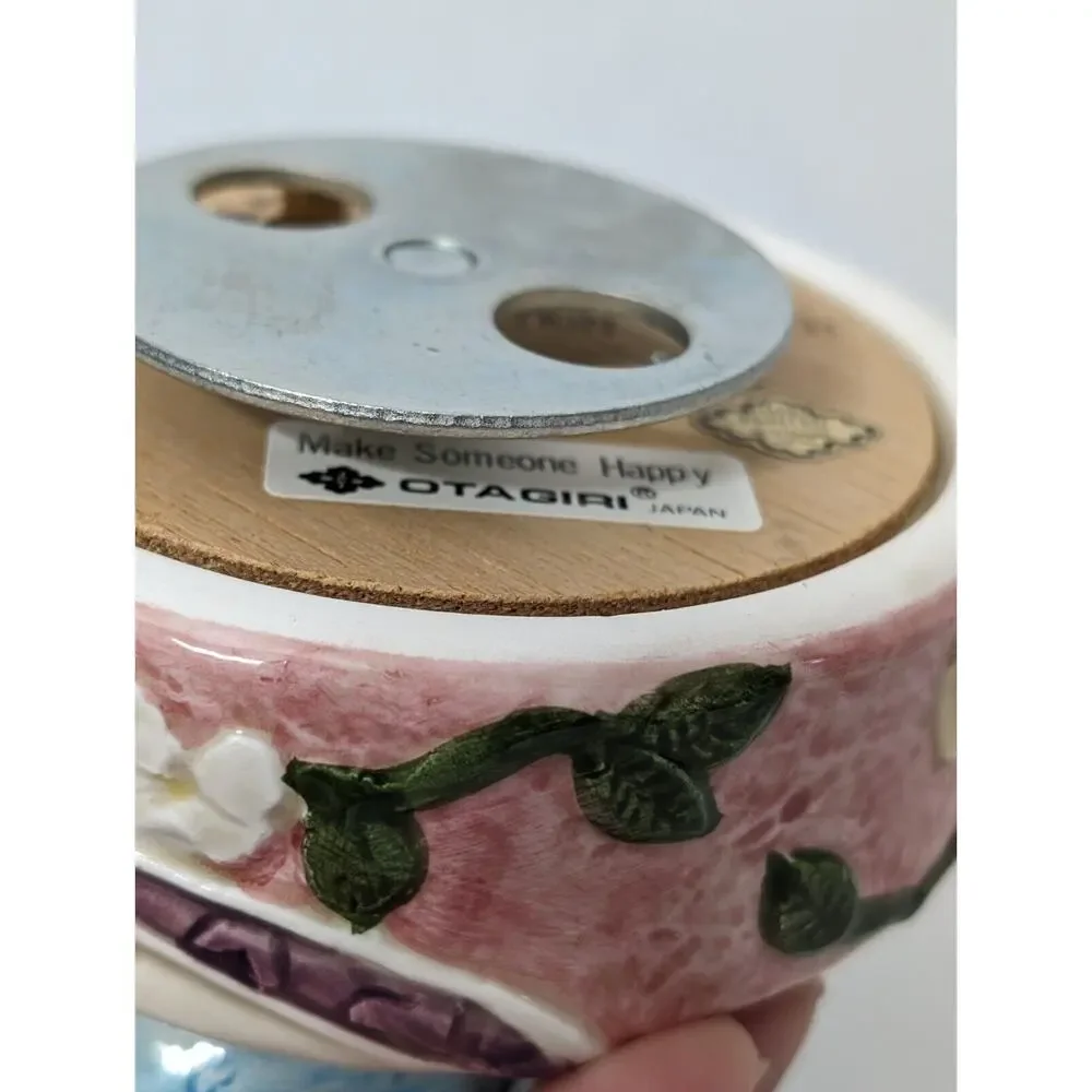 OTAGIRI Japan Pig & piglet Music Box Edith Collection Make Someone Happy